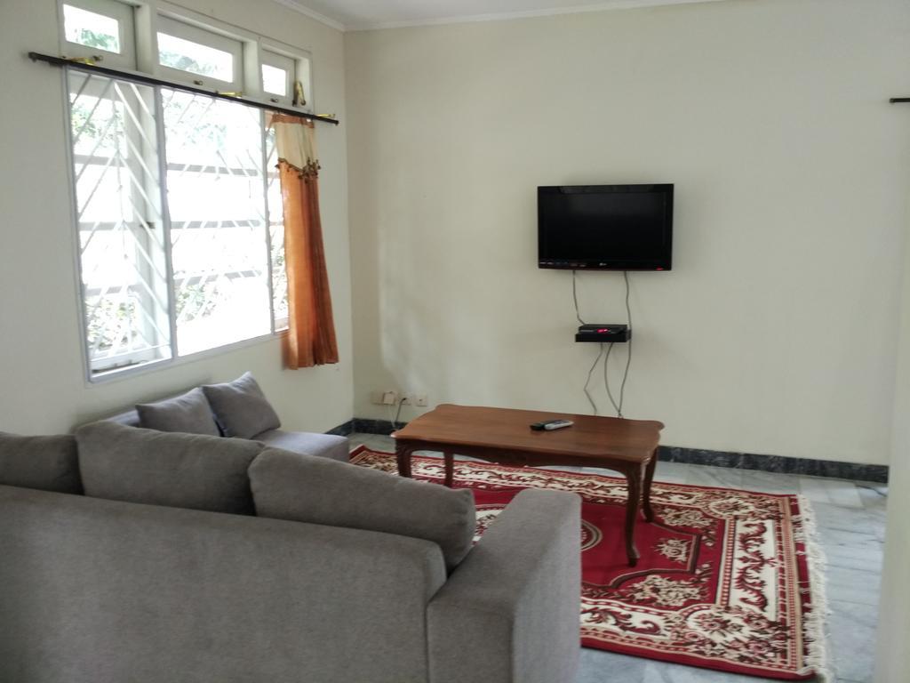 Villa Sabrina Bumi Ciherang Panjaweujan Esterno foto