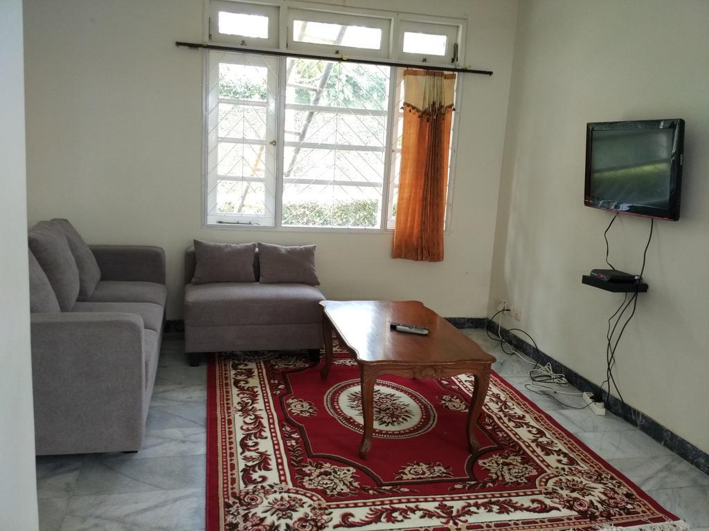 Villa Sabrina Bumi Ciherang Panjaweujan Esterno foto
