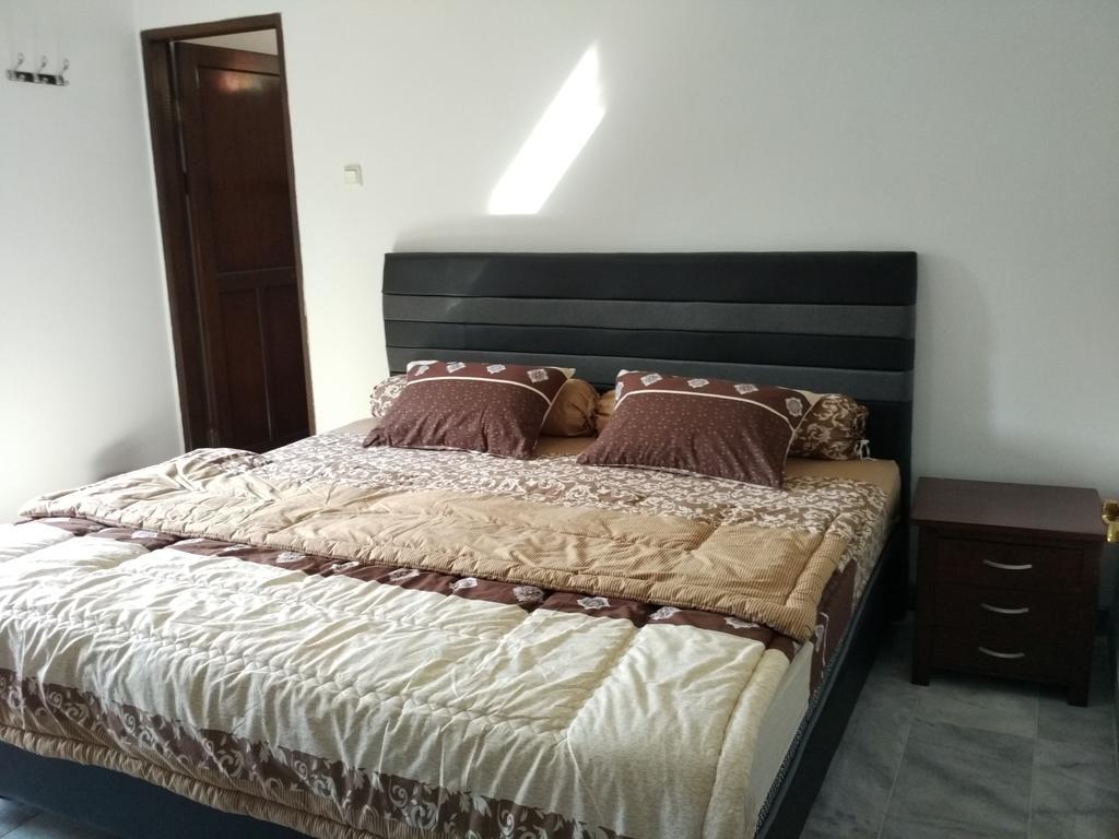 Villa Sabrina Bumi Ciherang Panjaweujan Esterno foto